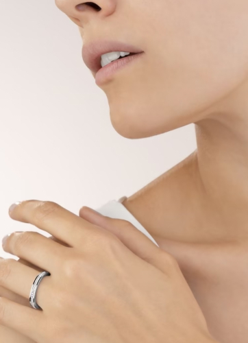 Фото Кольцо Crystal-Silver 18 мм Coeur de Lion 0129/40-1817 56