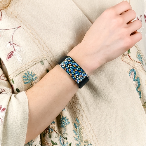 Браслет на черном кожаном ремешке Fiore Luna CB13209-5