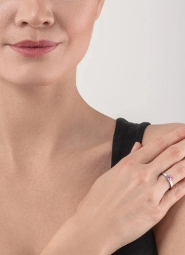 Фото Кольцо Brilliant Square Small Silver Light Pink COEUR DE LION 0501/40-1917 52