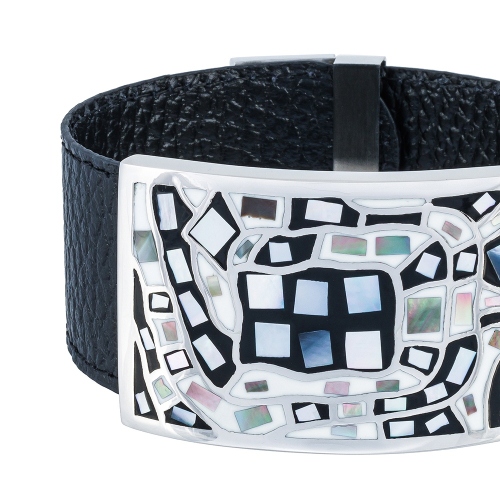 Браслет на черном кожаном ремешке Fiore Luna CB00100-4