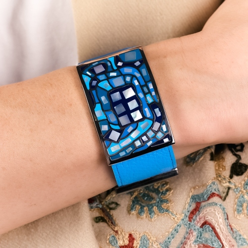 Браслет на голубом кожаном ремешке Fiore Luna CB00100-3