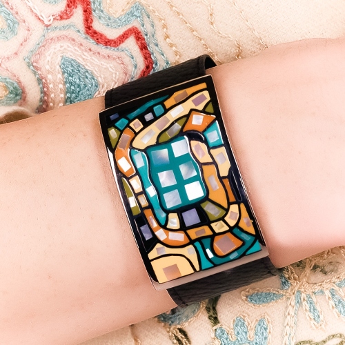 Браслет на черном кожаном ремешке Fiore Luna CB00100-2