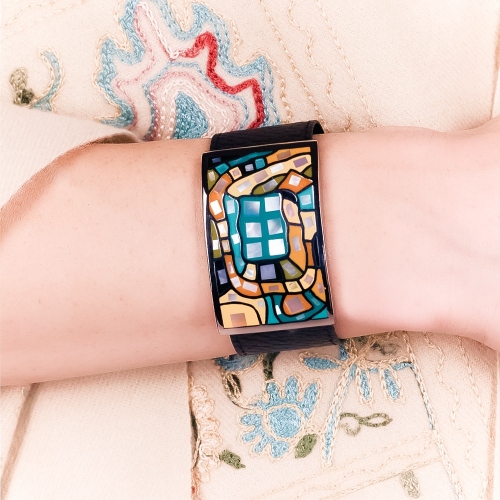 Браслет на черном кожаном ремешке Fiore Luna CB00100-2