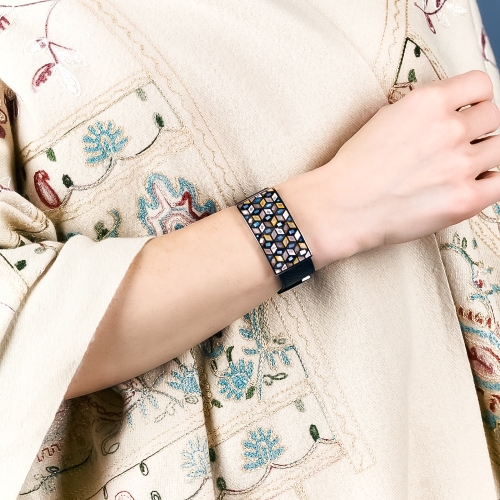 Браслет на черном кожаном ремешке Fiore Luna CB13209-4